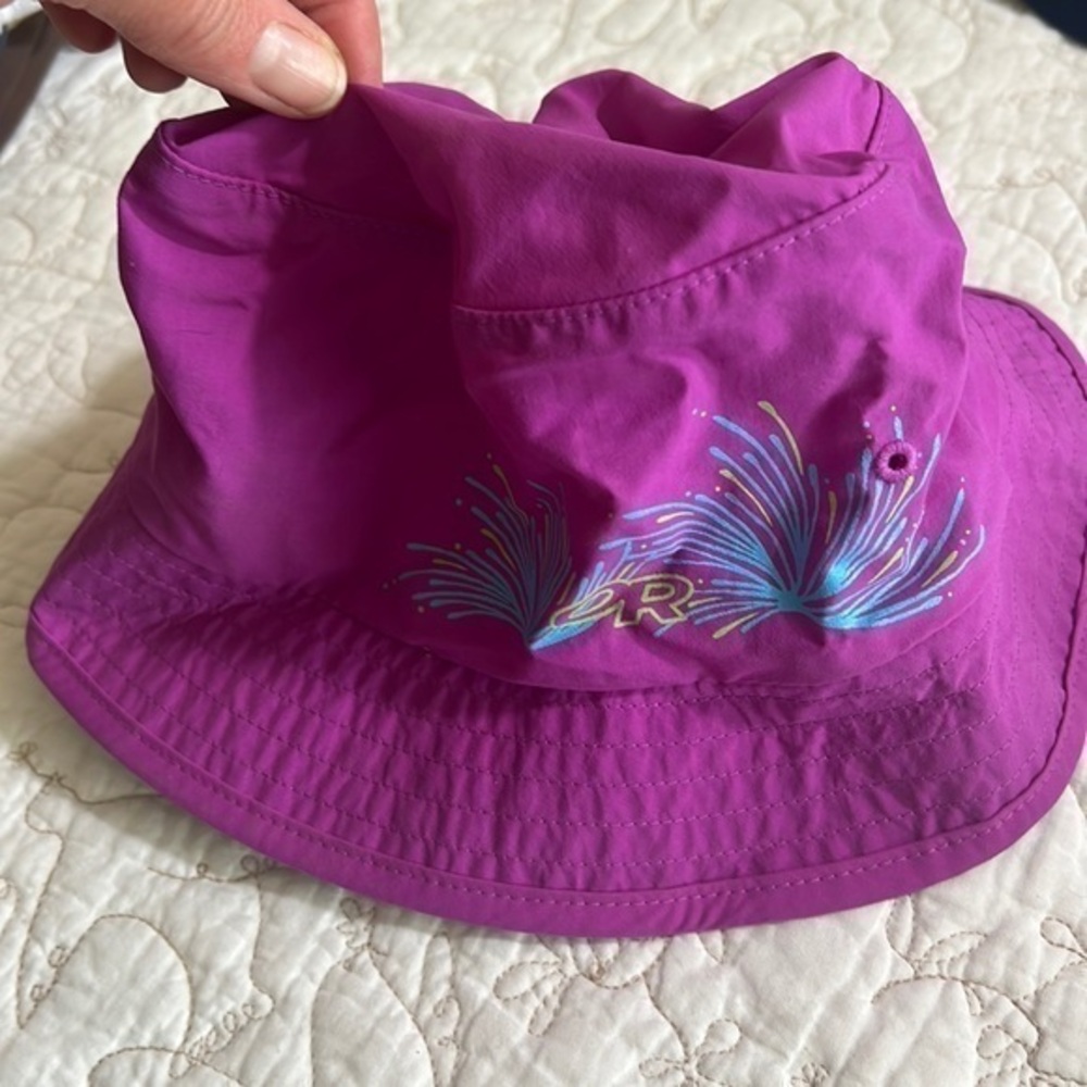 Outdoor Research kids bucket hat